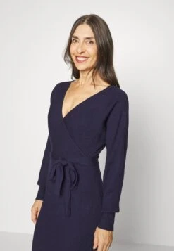 Anna Field Wrap V Ausschnitt Mini Strickkleid Mit Gürtel - Robe Fourreau - Dark Blue -Anna Field 15ce62b8c63b40c0864cdec8b251219d