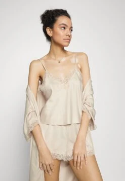 Anna Field Chemise De Nuit / Nuisette - Off-White -Anna Field 3b4ee8f7d3164ffeba0a90b5bb9a954f