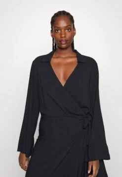 Curvy Buckle Dress - Robe Chemise - Black -Anna Field 58909f27ad214775a994f0d41dff3794