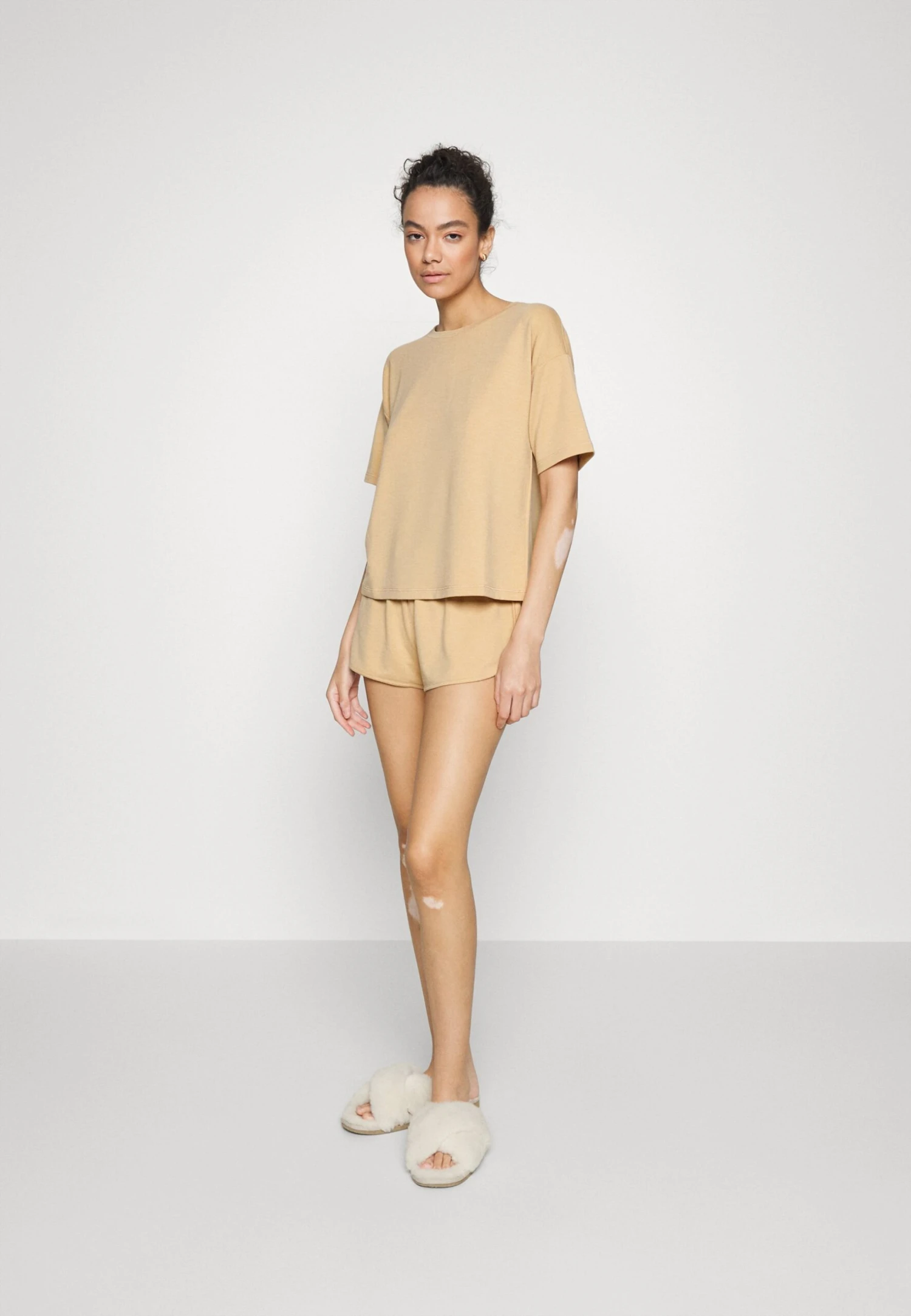 Anna Field Pyjama - Taupe 4 Anna Field Pyjama - Taupe – Image 2