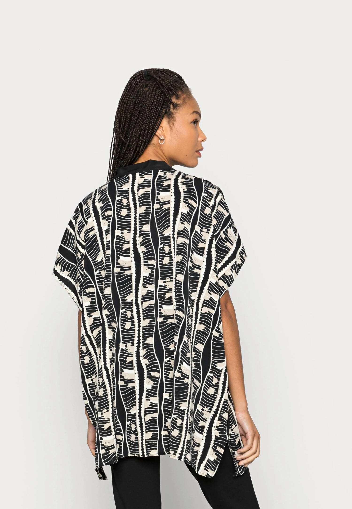 Anna Field Summercape - Tunique - Black 5 Anna Field Summercape - Tunique - Black – Image 3