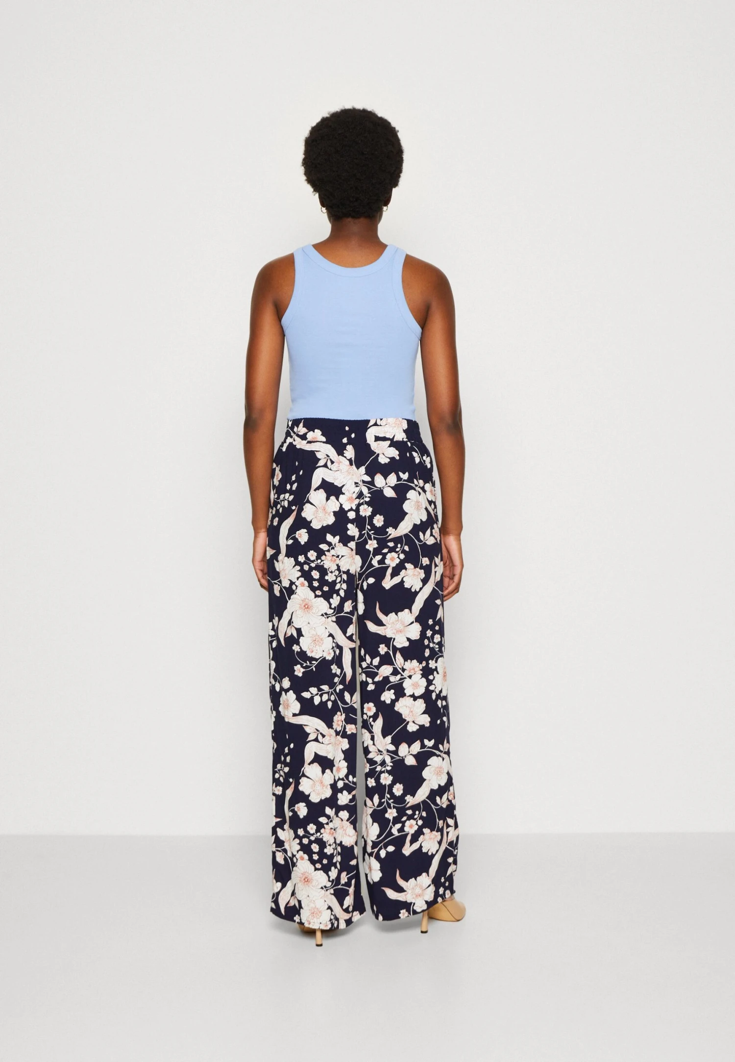 Anna Field Pantalon Classique - Black/Off White/Multi Coloured 5 Anna Field Pantalon Classique - Black/Off White/Multi Coloured – Image 3