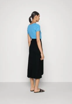 Anna Field Basic Wrap Over Midi Skirt - Jupe Trapèze - Black -Anna Field 9580a1d9a4ef4a1194e83a5999c45651