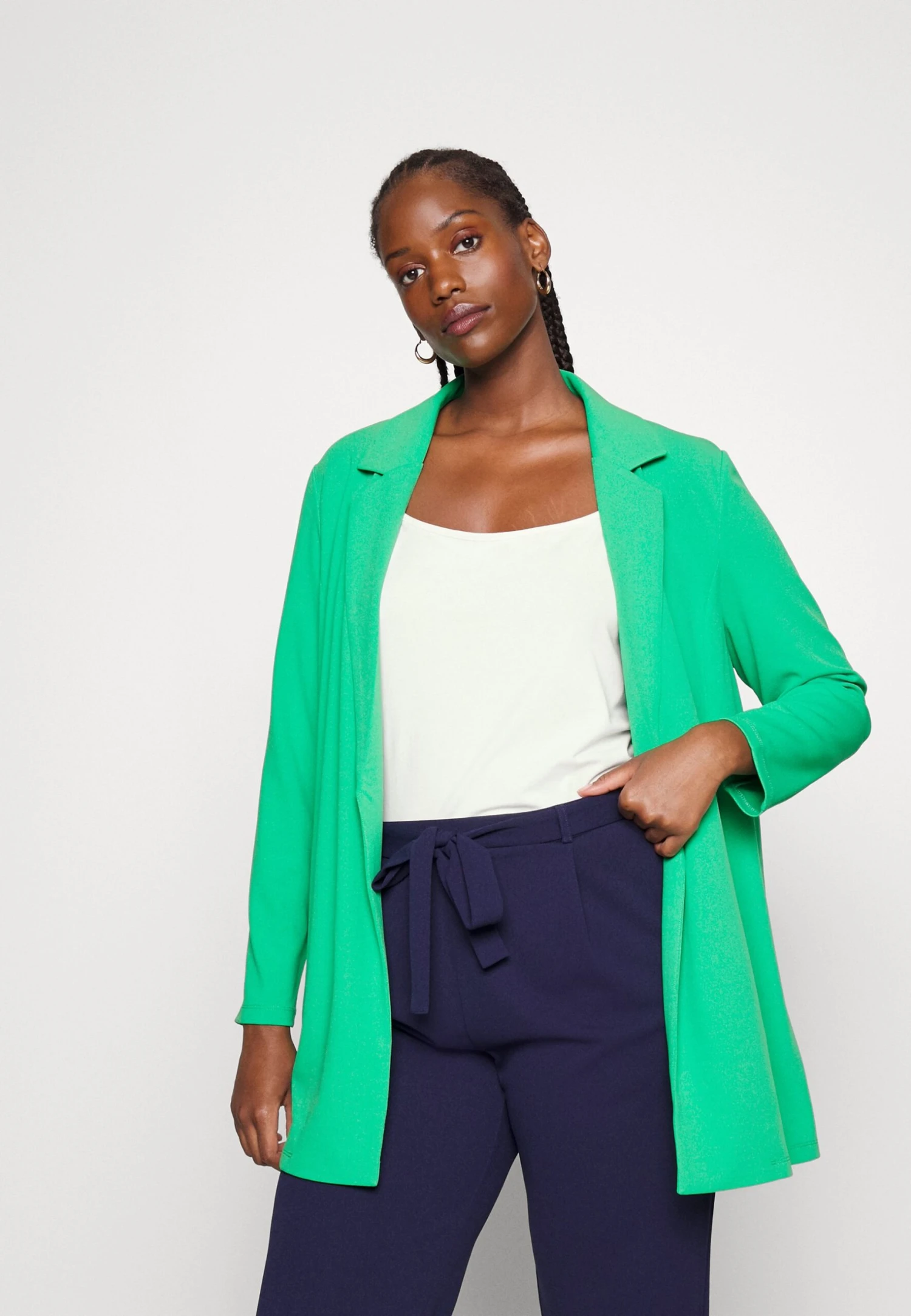 Manteau Court - Green 3 Manteau Court - Green