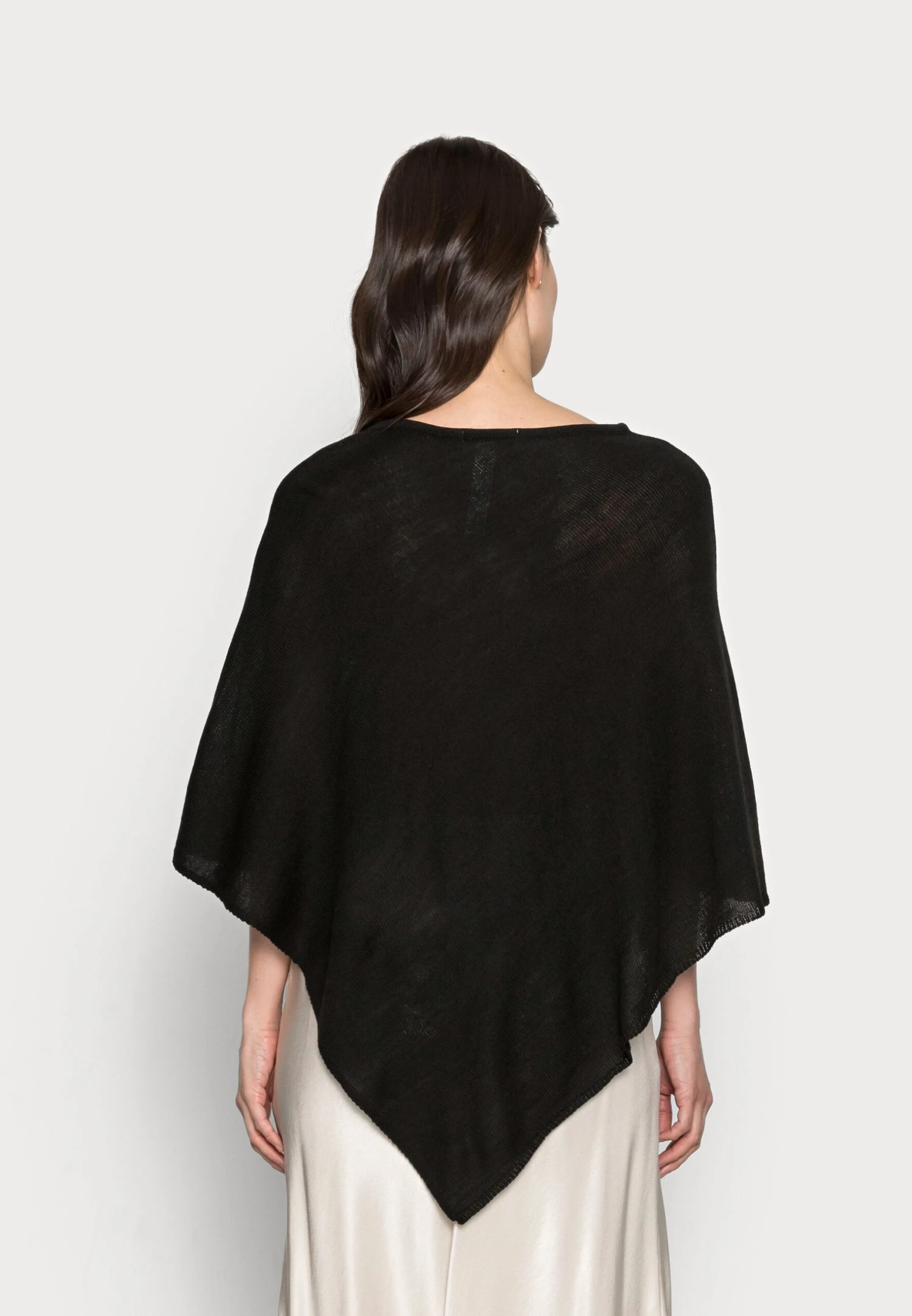Anna Field Cape - Black 5 Anna Field Cape - Black – Image 3