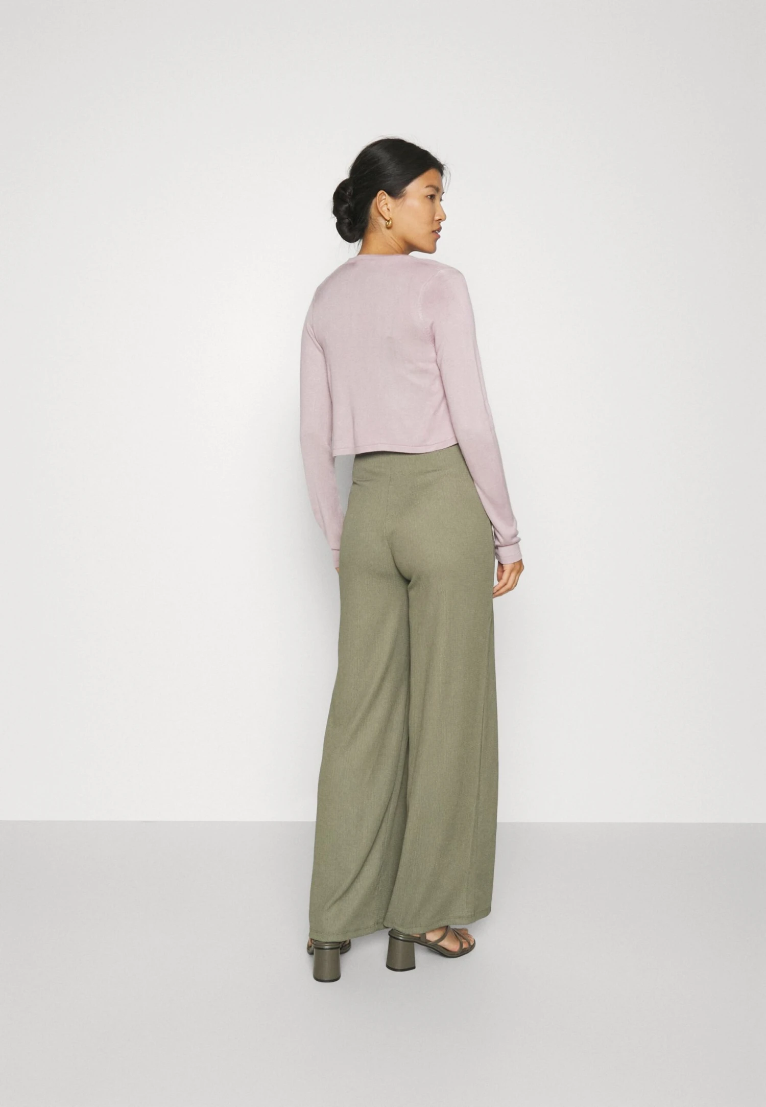 Anna Field Gilet - Light Pink 5 Anna Field Gilet - Light Pink – Image 3